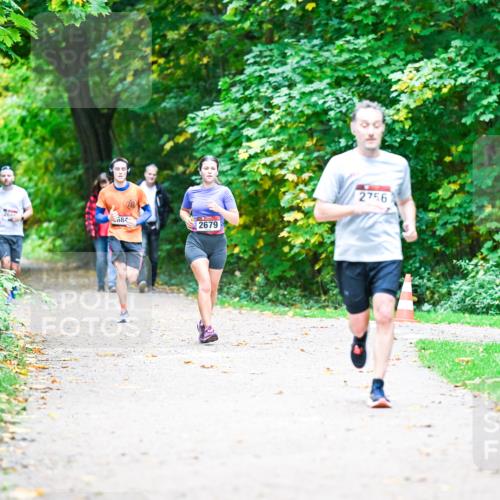 12.10.2025 - Bramfelder Halbmarathon 2025 Dr. Thomas Lammeyer http://msf.ph/oto/9358605 12.10.2025 11:04:59 Laufen 684, 2679, 2756 meine-sportfotos.de