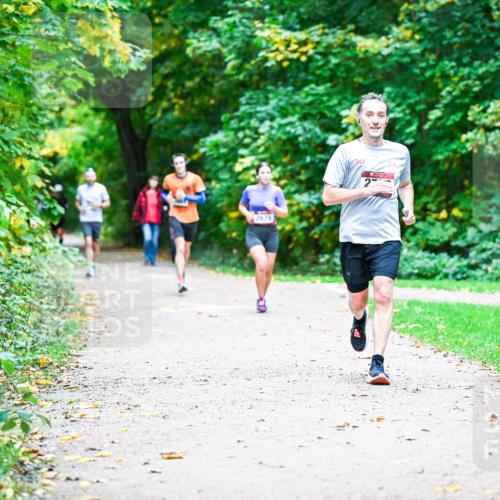 12.10.2025 - Bramfelder Halbmarathon 2025 Dr. Thomas Lammeyer http://msf.ph/oto/9358615 12.10.2025 11:05:01 Laufen 2679 meine-sportfotos.de