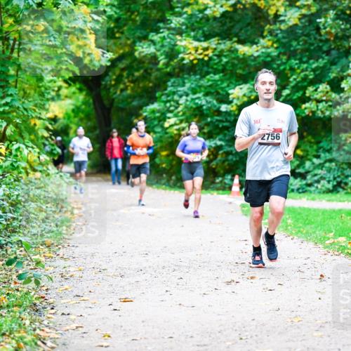 12.10.2025 - Bramfelder Halbmarathon 2025 Dr. Thomas Lammeyer http://msf.ph/oto/9358619 12.10.2025 11:05:01 Laufen 361, 2756 meine-sportfotos.de