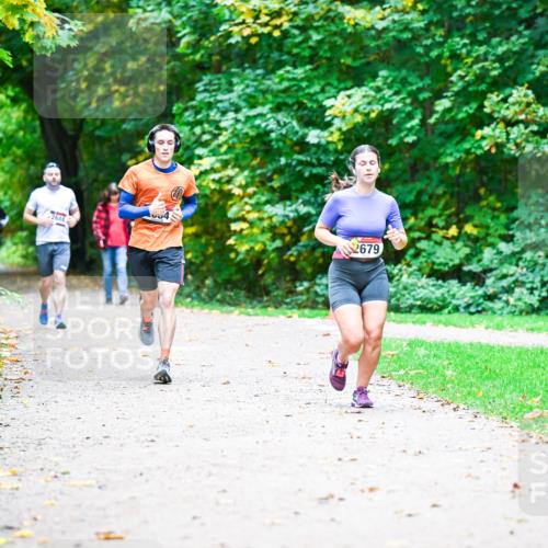 12.10.2025 - Bramfelder Halbmarathon 2025 Dr. Thomas Lammeyer http://msf.ph/oto/9358630 12.10.2025 11:05:04 Laufen 268, 04, 2679 meine-sportfotos.de