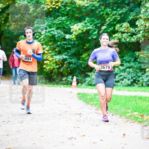 12.10.2025 - Bramfelder Halbmarathon 2025 Dr. Thomas Lammeyer http://msf.ph/oto/9358633 12.10.2025 11:05:05 Laufen 684, 2679 meine-sportfotos.de