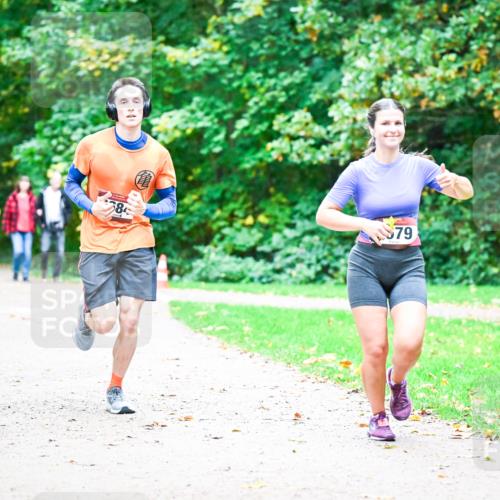 12.10.2025 - Bramfelder Halbmarathon 2025 Dr. Thomas Lammeyer http://msf.ph/oto/9358644 12.10.2025 11:05:06 Laufen 8, 79 meine-sportfotos.de