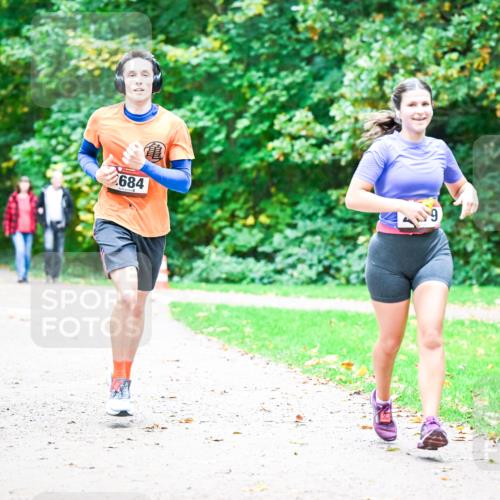 12.10.2025 - Bramfelder Halbmarathon 2025 Dr. Thomas Lammeyer http://msf.ph/oto/9358645 12.10.2025 11:05:06 Laufen 2684, 9 meine-sportfotos.de