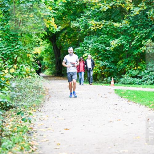 12.10.2025 - Bramfelder Halbmarathon 2025 Dr. Thomas Lammeyer http://msf.ph/oto/9358653 12.10.2025 11:05:08 Laufen 268 meine-sportfotos.de