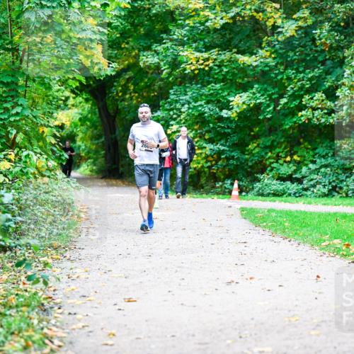 12.10.2025 - Bramfelder Halbmarathon 2025 Dr. Thomas Lammeyer http://msf.ph/oto/9358657 12.10.2025 11:05:09 Laufen 26 meine-sportfotos.de