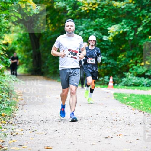 12.10.2025 - Bramfelder Halbmarathon 2025 Dr. Thomas Lammeyer http://msf.ph/oto/9358665 12.10.2025 11:05:11 Laufen 2688, 2766 meine-sportfotos.de