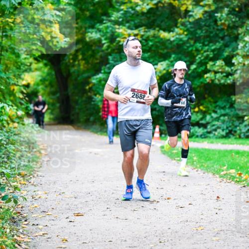 12.10.2025 - Bramfelder Halbmarathon 2025 Dr. Thomas Lammeyer http://msf.ph/oto/9358675 12.10.2025 11:05:12 Laufen 2688, 66 meine-sportfotos.de