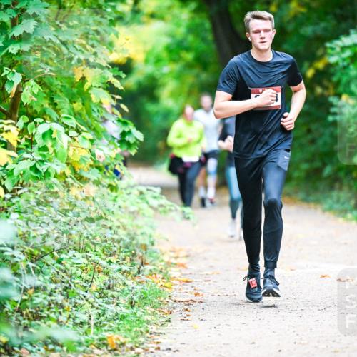 12.10.2025 - Bramfelder Halbmarathon 2025 Dr. Thomas Lammeyer http://msf.ph/oto/9358697 12.10.2025 11:05:20 Laufen  meine-sportfotos.de