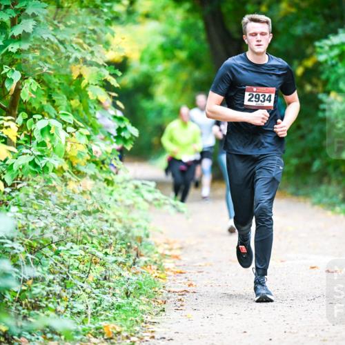 12.10.2025 - Bramfelder Halbmarathon 2025 Dr. Thomas Lammeyer http://msf.ph/oto/9358698 12.10.2025 11:05:20 Laufen 2934 meine-sportfotos.de