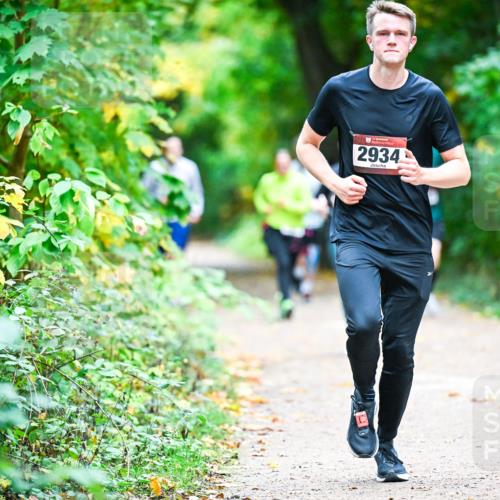 12.10.2025 - Bramfelder Halbmarathon 2025 Dr. Thomas Lammeyer http://msf.ph/oto/9358705 12.10.2025 11:05:21 Laufen 2934 meine-sportfotos.de