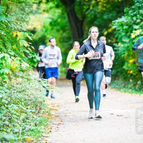 12.10.2025 - Bramfelder Halbmarathon 2025 Dr. Thomas Lammeyer http://msf.ph/oto/9358722 12.10.2025 11:05:25 Laufen 959, 2560 meine-sportfotos.de