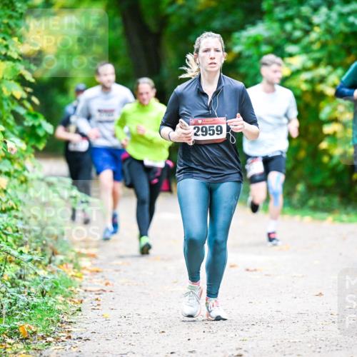 12.10.2025 - Bramfelder Halbmarathon 2025 Dr. Thomas Lammeyer http://msf.ph/oto/9358736 12.10.2025 11:05:27 Laufen 2560, 2959 meine-sportfotos.de