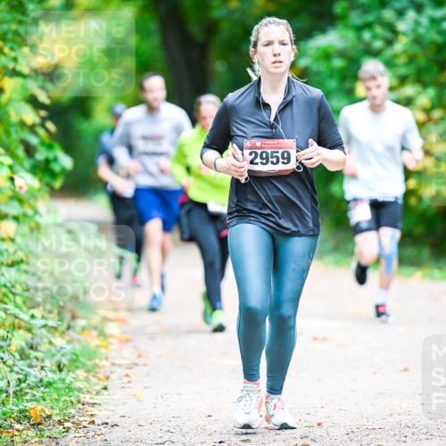 12.10.2025 - Bramfelder Halbmarathon 2025 Dr. Thomas Lammeyer http://msf.ph/oto/9358742 12.10.2025 11:05:27 Laufen 2560, 2959 meine-sportfotos.de