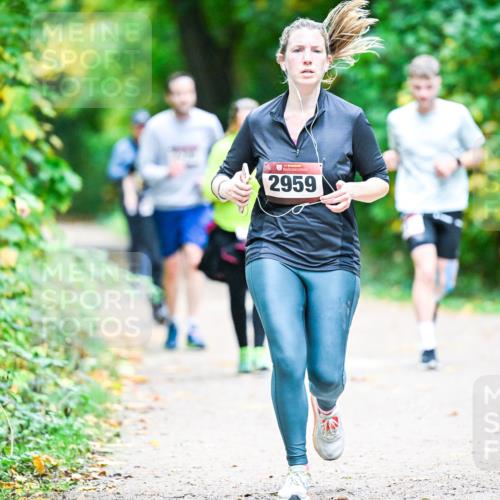 12.10.2025 - Bramfelder Halbmarathon 2025 Dr. Thomas Lammeyer http://msf.ph/oto/9358744 12.10.2025 11:05:28 Laufen 34, 2959, 2560 meine-sportfotos.de