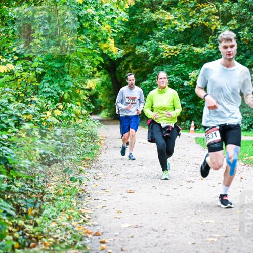 12.10.2025 - Bramfelder Halbmarathon 2025 Dr. Thomas Lammeyer http://msf.ph/oto/9358775 12.10.2025 11:05:33 Laufen 2789, 2831 meine-sportfotos.de