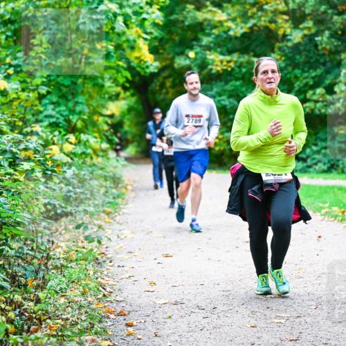 12.10.2025 - Bramfelder Halbmarathon 2025 Dr. Thomas Lammeyer http://msf.ph/oto/9358783 12.10.2025 11:05:34 Laufen 2789 meine-sportfotos.de
