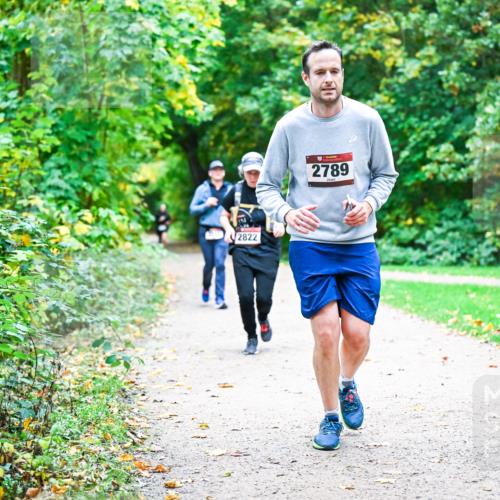 12.10.2025 - Bramfelder Halbmarathon 2025 Dr. Thomas Lammeyer http://msf.ph/oto/9358793 12.10.2025 11:05:36 Laufen 2822, 2789 meine-sportfotos.de