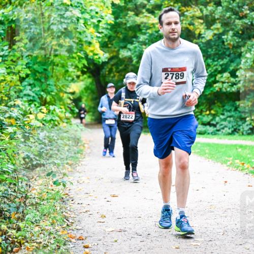 12.10.2025 - Bramfelder Halbmarathon 2025 Dr. Thomas Lammeyer http://msf.ph/oto/9358794 12.10.2025 11:05:37 Laufen 2822, 2789 meine-sportfotos.de