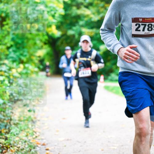 12.10.2025 - Bramfelder Halbmarathon 2025 Dr. Thomas Lammeyer http://msf.ph/oto/9358801 12.10.2025 11:05:38 Laufen 2789 meine-sportfotos.de