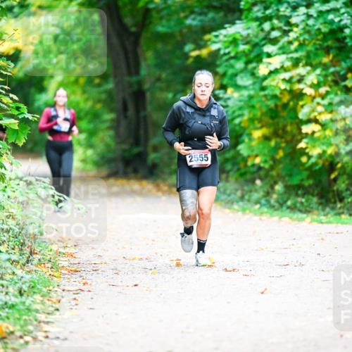12.10.2025 - Bramfelder Halbmarathon 2025 Dr. Thomas Lammeyer http://msf.ph/oto/9358826 12.10.2025 11:05:45 Laufen 2555 meine-sportfotos.de
