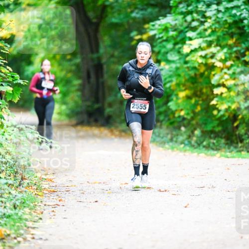 12.10.2025 - Bramfelder Halbmarathon 2025 Dr. Thomas Lammeyer http://msf.ph/oto/9358827 12.10.2025 11:05:46 Laufen 2555 meine-sportfotos.de