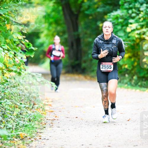 12.10.2025 - Bramfelder Halbmarathon 2025 Dr. Thomas Lammeyer http://msf.ph/oto/9358840 12.10.2025 11:05:47 Laufen 2555 meine-sportfotos.de