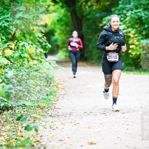 12.10.2025 - Bramfelder Halbmarathon 2025 Dr. Thomas Lammeyer http://msf.ph/oto/9358850 12.10.2025 11:05:49 Laufen 2555 meine-sportfotos.de