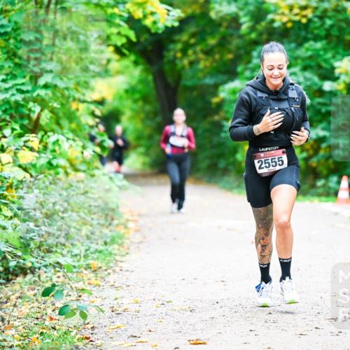 12.10.2025 - Bramfelder Halbmarathon 2025 Dr. Thomas Lammeyer http://msf.ph/oto/9358860 12.10.2025 11:05:50 Laufen 2555 meine-sportfotos.de