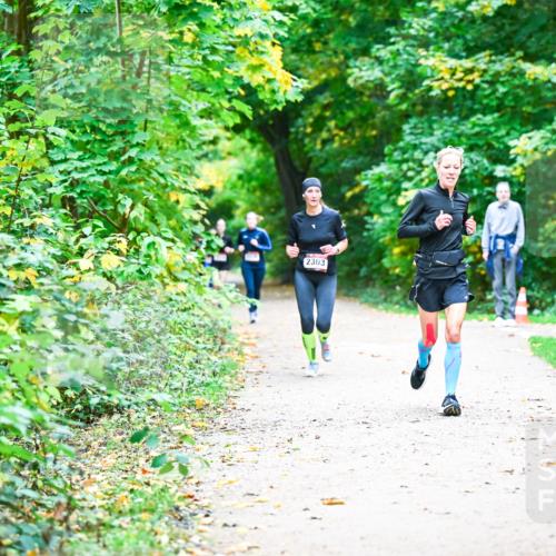 12.10.2025 - Bramfelder Halbmarathon 2025 Dr. Thomas Lammeyer http://msf.ph/oto/9358919 12.10.2025 11:06:00 Laufen 2303 meine-sportfotos.de