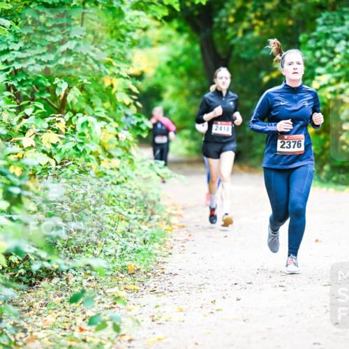 12.10.2025 - Bramfelder Halbmarathon 2025 Dr. Thomas Lammeyer http://msf.ph/oto/9358945 12.10.2025 11:06:08 Laufen 2418, 2376 meine-sportfotos.de