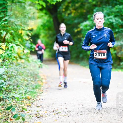 12.10.2025 - Bramfelder Halbmarathon 2025 Dr. Thomas Lammeyer http://msf.ph/oto/9358951 12.10.2025 11:06:09 Laufen 3418, 2376 meine-sportfotos.de