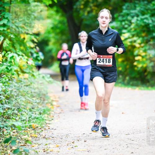 12.10.2025 - Bramfelder Halbmarathon 2025 Dr. Thomas Lammeyer http://msf.ph/oto/9358964 12.10.2025 11:06:11 Laufen 2418 meine-sportfotos.de