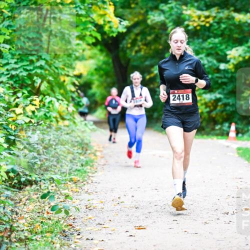 12.10.2025 - Bramfelder Halbmarathon 2025 Dr. Thomas Lammeyer http://msf.ph/oto/9358971 12.10.2025 11:06:12 Laufen 2418 meine-sportfotos.de