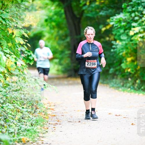 12.10.2025 - Bramfelder Halbmarathon 2025 Dr. Thomas Lammeyer http://msf.ph/oto/9358990 12.10.2025 11:06:17 Laufen 2286 meine-sportfotos.de
