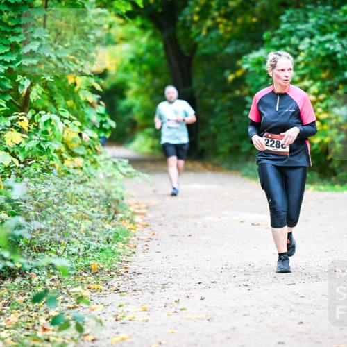 12.10.2025 - Bramfelder Halbmarathon 2025 Dr. Thomas Lammeyer http://msf.ph/oto/9359011 12.10.2025 11:06:20 Laufen 228 meine-sportfotos.de