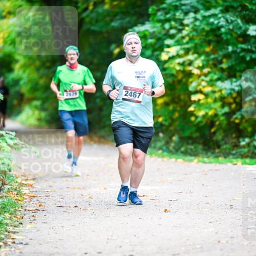 12.10.2025 - Bramfelder Halbmarathon 2025 Dr. Thomas Lammeyer http://msf.ph/oto/9359018 12.10.2025 11:06:25 Laufen 2979, 2020, 2467 meine-sportfotos.de