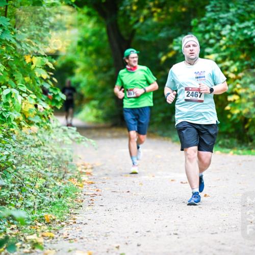 12.10.2025 - Bramfelder Halbmarathon 2025 Dr. Thomas Lammeyer http://msf.ph/oto/9359025 12.10.2025 11:06:26 Laufen 1976, 2467 meine-sportfotos.de