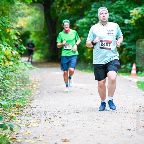 12.10.2025 - Bramfelder Halbmarathon 2025 Dr. Thomas Lammeyer http://msf.ph/oto/9359034 12.10.2025 11:06:27 Laufen 1979, 2020, 2467 meine-sportfotos.de
