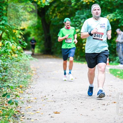 12.10.2025 - Bramfelder Halbmarathon 2025 Dr. Thomas Lammeyer http://msf.ph/oto/9359040 12.10.2025 11:06:28 Laufen 3020, 2979, 2467 meine-sportfotos.de