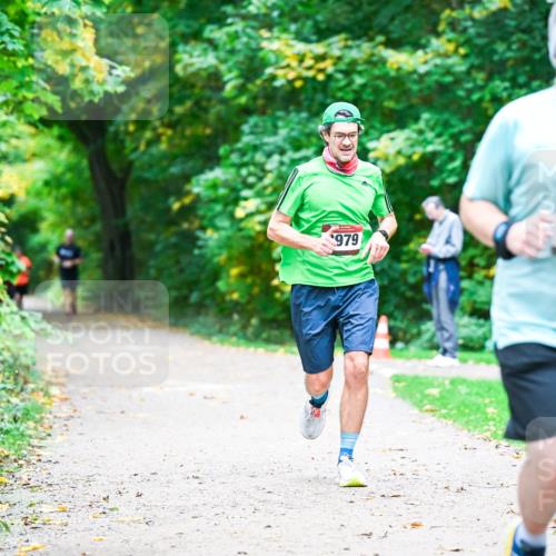 12.10.2025 - Bramfelder Halbmarathon 2025 Dr. Thomas Lammeyer http://msf.ph/oto/9359047 12.10.2025 11:06:30 Laufen 979, 2467 meine-sportfotos.de