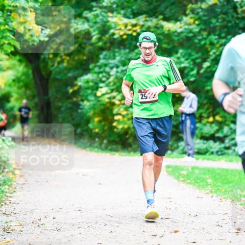 12.10.2025 - Bramfelder Halbmarathon 2025 Dr. Thomas Lammeyer http://msf.ph/oto/9359049 12.10.2025 11:06:30 Laufen 292, 31, 2000, 2467 meine-sportfotos.de