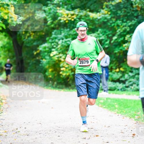 12.10.2025 - Bramfelder Halbmarathon 2025 Dr. Thomas Lammeyer http://msf.ph/oto/9359050 12.10.2025 11:06:30 Laufen 2979, 2467 meine-sportfotos.de
