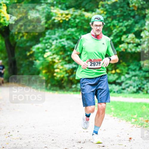 12.10.2025 - Bramfelder Halbmarathon 2025 Dr. Thomas Lammeyer http://msf.ph/oto/9359053 12.10.2025 11:06:30 Laufen 2979 meine-sportfotos.de