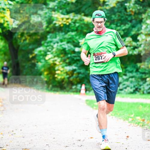 12.10.2025 - Bramfelder Halbmarathon 2025 Dr. Thomas Lammeyer http://msf.ph/oto/9359055 12.10.2025 11:06:31 Laufen 297 meine-sportfotos.de