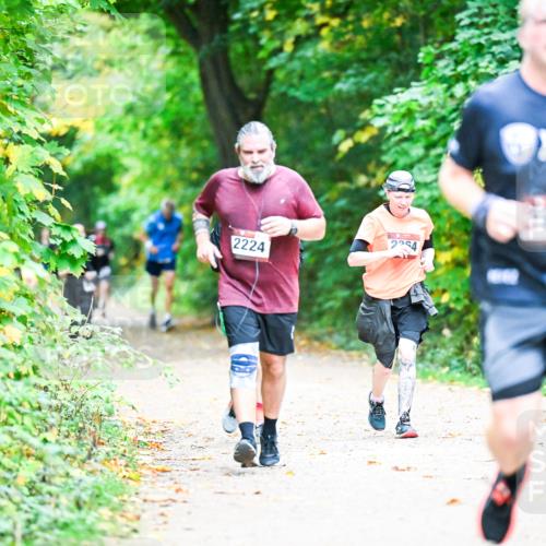 12.10.2025 - Bramfelder Halbmarathon 2025 Dr. Thomas Lammeyer http://msf.ph/oto/9359074 12.10.2025 11:06:43 Laufen 2224 meine-sportfotos.de