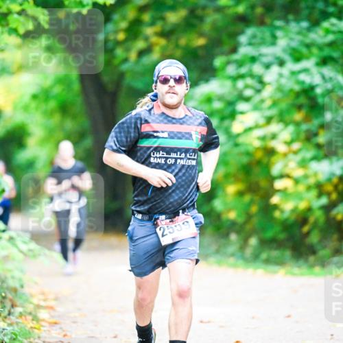 12.10.2025 - Bramfelder Halbmarathon 2025 Dr. Thomas Lammeyer http://msf.ph/oto/9359116 12.10.2025 11:07:01 Laufen 2559 meine-sportfotos.de