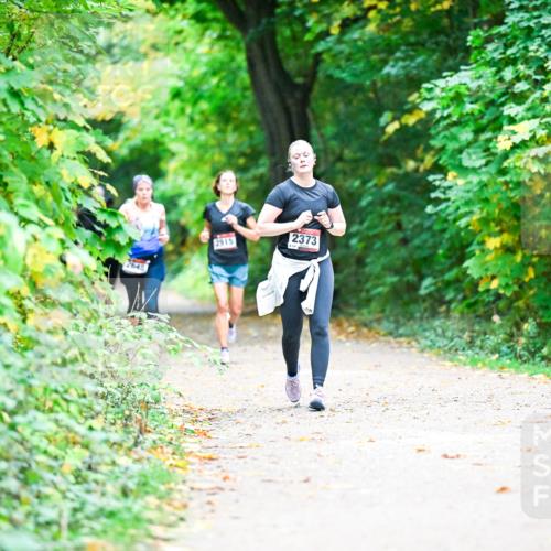 12.10.2025 - Bramfelder Halbmarathon 2025 Dr. Thomas Lammeyer http://msf.ph/oto/9359131 12.10.2025 11:07:04 Laufen 7648, 2915, 2373 meine-sportfotos.de