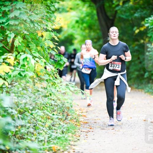 12.10.2025 - Bramfelder Halbmarathon 2025 Dr. Thomas Lammeyer http://msf.ph/oto/9359153 12.10.2025 11:07:07 Laufen 2373 meine-sportfotos.de