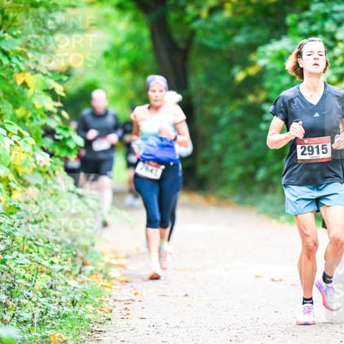 12.10.2025 - Bramfelder Halbmarathon 2025 Dr. Thomas Lammeyer http://msf.ph/oto/9359169 12.10.2025 11:07:11 Laufen 2915, 605, 2010 meine-sportfotos.de