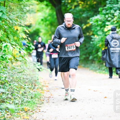 12.10.2025 - Bramfelder Halbmarathon 2025 Dr. Thomas Lammeyer http://msf.ph/oto/9359186 12.10.2025 11:07:19 Laufen 2973 meine-sportfotos.de